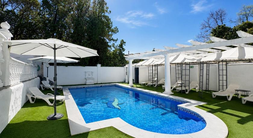 Hostal El Brillante - Alojamientos El Duque