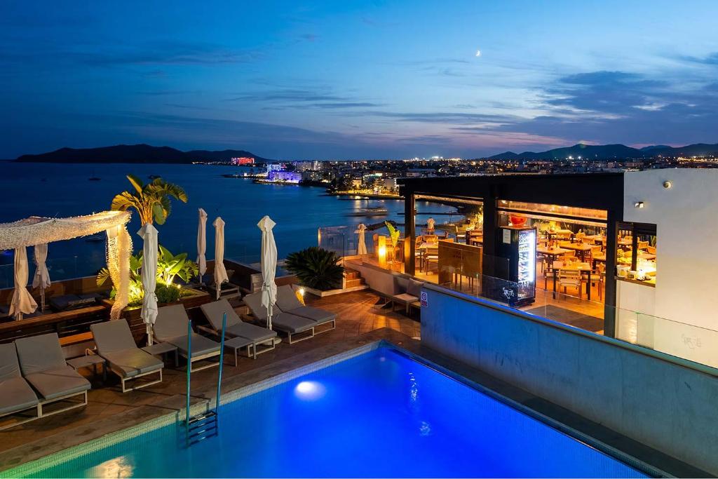 Hotel Cenit & Apts. Sol y Viento